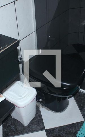 Casa à venda com 140m², 3 quartos e 2 vagasBanheiro