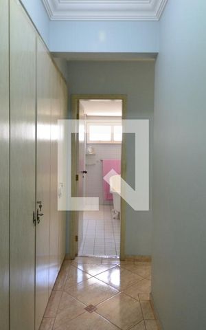 Apartamento à venda com 450m², 5 quartos e 3 vagasCorredor Quartos