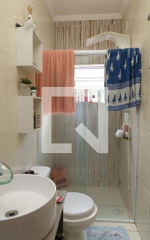 Casa à venda com 400m², 5 quartos e 6 vagasBanheiro da Suíte 2
