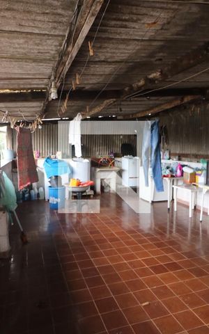 Casa à venda com 400m², 5 quartos e 6 vagasÁrea de Serviço