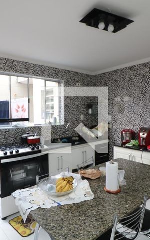 Casa à venda com 400m², 5 quartos e 6 vagasCozinha