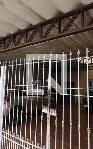 Casa à venda com 400m², 5 quartos e 6 vagasFachada