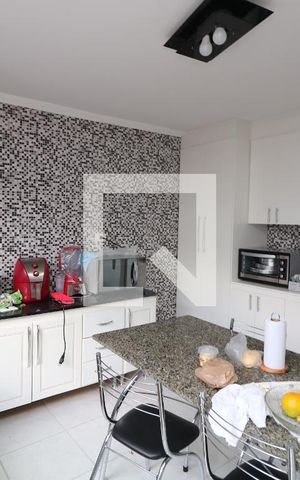 Casa à venda com 400m², 5 quartos e 6 vagasCozinha