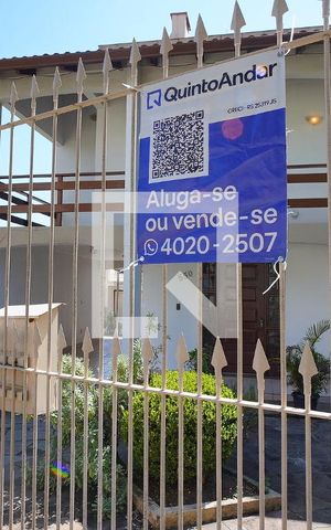 Casa à venda com 300m², 3 quartos e 4 vagasFachada da Casa
