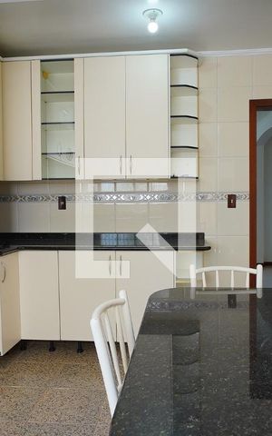 Casa à venda com 300m², 3 quartos e 4 vagasCozinha