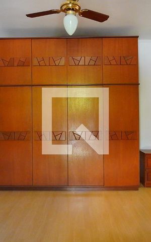 Casa à venda com 300m², 3 quartos e 4 vagasSuíte