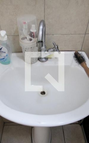 Apartamento para alugar com 55m², 2 quartos e sem vagaBanheiro