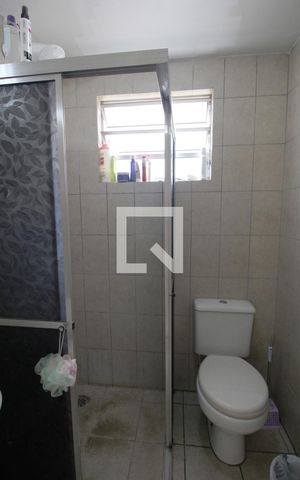 Apartamento para alugar com 55m², 2 quartos e sem vagaBanheiro