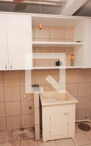 Casa para alugar com 483m², 4 quartos e 6 vagas Casa para alugar com 483m², 4 quartos e 6 vagasÁrea de Serviço