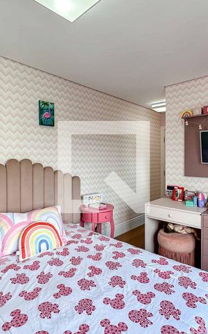 Apartamento à venda com 200m², 3 quartos e 6 vagas Apartamento à venda com 200m², 3 quartos e 6 vagasSuíte 2