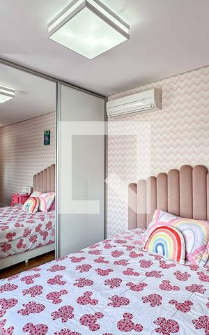 Apartamento à venda com 200m², 3 quartos e 6 vagas Apartamento à venda com 200m², 3 quartos e 6 vagasSuíte 2