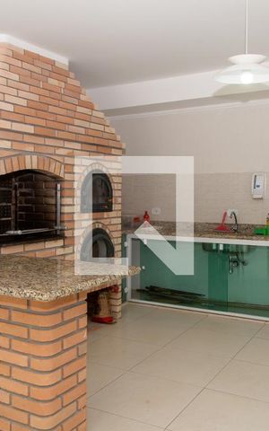Apartamento para alugar com 112m², 3 quartos e 1 vaga Apartamento para alugar com 112m², 3 quartos e 1 vagaÁrea Comum - Salão c/ Churrasqueira/Forno Pizza