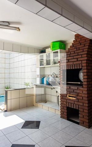 Casa à venda com 125m², 3 quartos e 2 vagas Casa à venda com 125m², 3 quartos e 2 vagasChurrasqueira