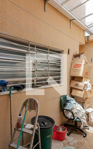 Casa à venda com 200m², 3 quartos e 2 vagas Casa à venda com 200m², 3 quartos e 2 vagasQuintal