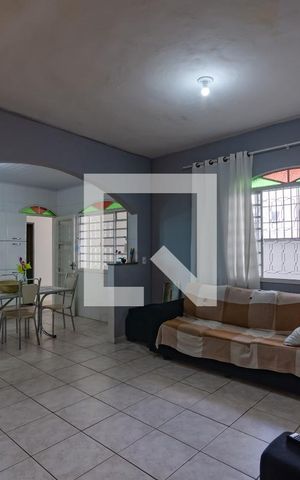 Casa à venda com 360m², 3 quartos e 1 vagaSala
