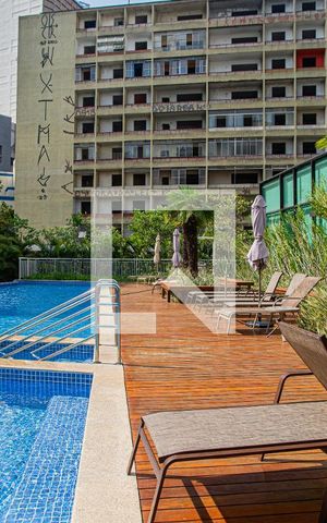 Apartamento à venda com 101m², 1 quarto e 2 vagas Apartamento à venda com 101m², 1 quarto e 2 vagasÁrea comum - Piscina