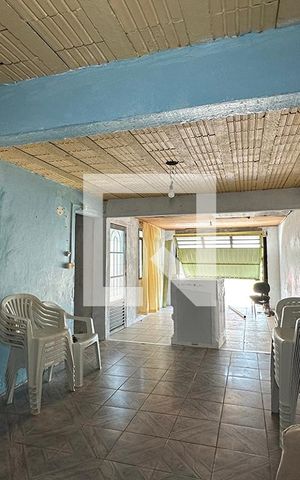 Casa à venda com 200m², 2 quartos e 1 vagaGaragem