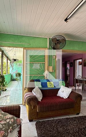 Casa à venda com 200m², 2 quartos e 1 vagaSala de Estar