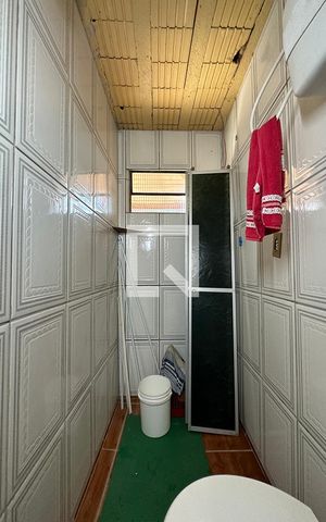 Casa à venda com 200m², 2 quartos e 1 vagaBanheiro 2
