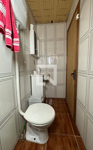 Casa à venda com 200m², 2 quartos e 1 vagaBanheiro 2