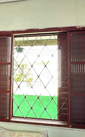 Casa à venda com 200m², 2 quartos e 1 vagaQuarto 1 - Janela