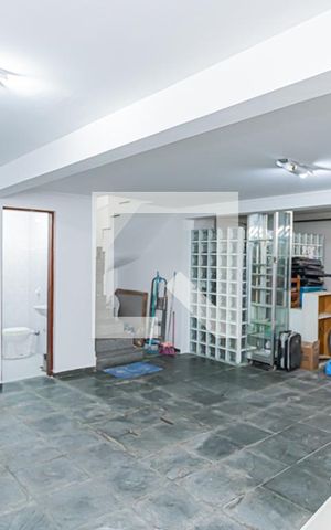 Casa de condomínio à venda com 166m², 3 quartos e 5 vagas Casa de condomínio à venda com 166m², 3 quartos e 5 vagasGaragem