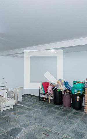 Casa de condomínio à venda com 166m², 3 quartos e 5 vagas Casa de condomínio à venda com 166m², 3 quartos e 5 vagasGaragem