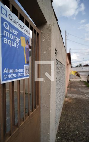 Casa para alugar com 70m², 2 quartos e 2 vagasFachada
