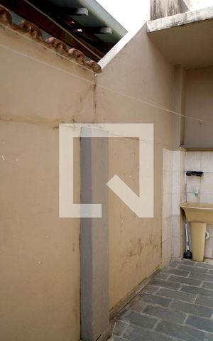Casa para alugar com 70m², 2 quartos e 2 vagasÁrea de Serviço