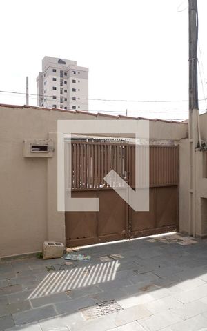 Casa para alugar com 70m², 2 quartos e 2 vagasÁrea Externa