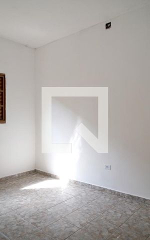 Casa para alugar com 70m², 2 quartos e 2 vagasQuarto 2