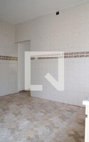 Casa para alugar com 70m², 2 quartos e 2 vagasCozinha