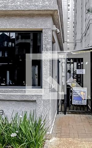 Apartamento à venda com 27m², 1 quarto e sem vaga Apartamento à venda com 27m², 1 quarto e sem vagaFachada e portaria