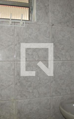 Casa para alugar com 30m², 1 quarto e sem vagaBanheiro