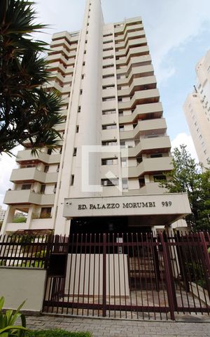 Apartamento à venda com 120m², 2 quartos e 3 vagas Apartamento à venda com 120m², 2 quartos e 3 vagasFachada e portaria