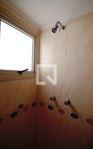 Apartamento à venda com 120m², 2 quartos e 3 vagas Apartamento à venda com 120m², 2 quartos e 3 vagasBanheiro