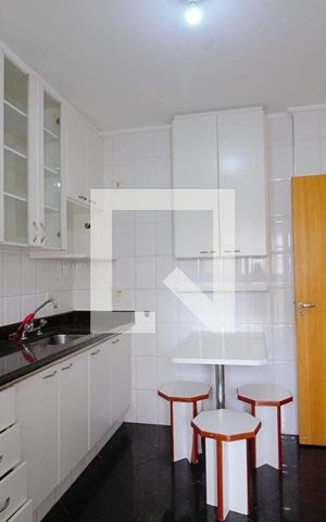 Apartamento à venda com 120m², 2 quartos e 3 vagas Apartamento à venda com 120m², 2 quartos e 3 vagasCozinha