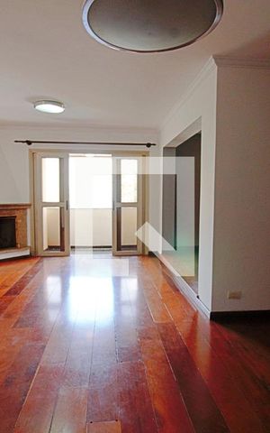 Apartamento à venda com 120m², 2 quartos e 3 vagas Apartamento à venda com 120m², 2 quartos e 3 vagasSala