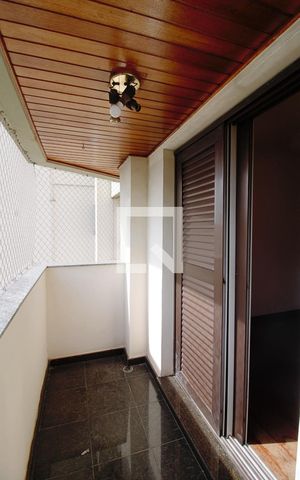 Apartamento à venda com 120m², 2 quartos e 3 vagas Apartamento à venda com 120m², 2 quartos e 3 vagasVaranda da Suíte 1