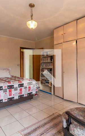 Casa à venda com 253m², 3 quartos e 2 vagas Casa à venda com 253m², 3 quartos e 2 vagasSuíte