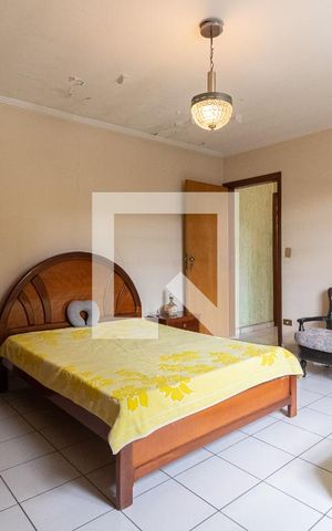 Casa à venda com 253m², 3 quartos e 2 vagas Casa à venda com 253m², 3 quartos e 2 vagasQuarto 2
