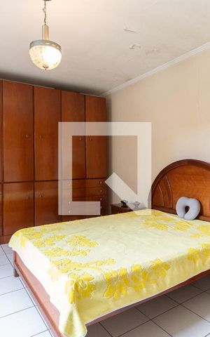 Casa à venda com 253m², 3 quartos e 2 vagas Casa à venda com 253m², 3 quartos e 2 vagasQuarto 2