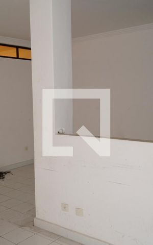 Casa para alugar com 810m², 12 quartos e 4 vagasÁrea comum