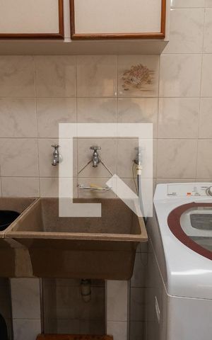 Casa à venda com 234m², 3 quartos e 5 vagas Casa à venda com 234m², 3 quartos e 5 vagasÁrea de Serviço