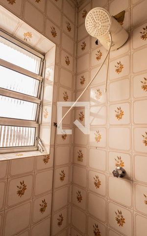 Casa à venda com 300m², 4 quartos e 2 vagas Casa à venda com 300m², 4 quartos e 2 vagasSuite