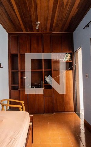 Casa à venda com 300m², 4 quartos e 2 vagas Casa à venda com 300m², 4 quartos e 2 vagasQuarto 3