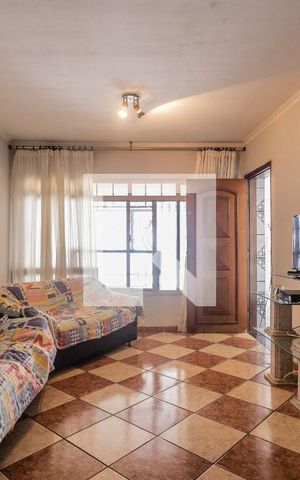 Casa à venda com 300m², 4 quartos e 2 vagas Casa à venda com 300m², 4 quartos e 2 vagasSala
