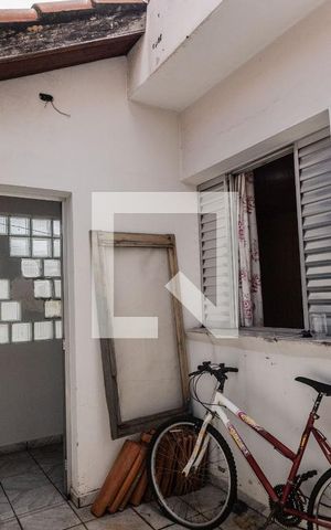 Casa à venda com 300m², 4 quartos e 2 vagas Casa à venda com 300m², 4 quartos e 2 vagasÁrea externa