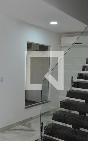 Casa de condomínio para alugar com 300m², 3 quartos e 2 vagasSala