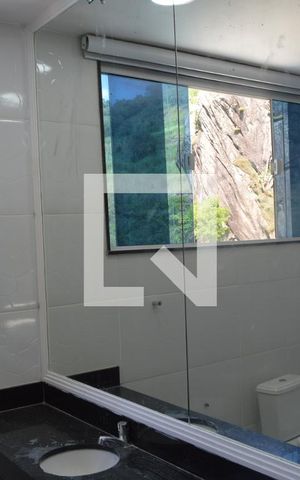 Casa de condomínio para alugar com 300m², 3 quartos e 2 vagasBanheiro da Suíte 1